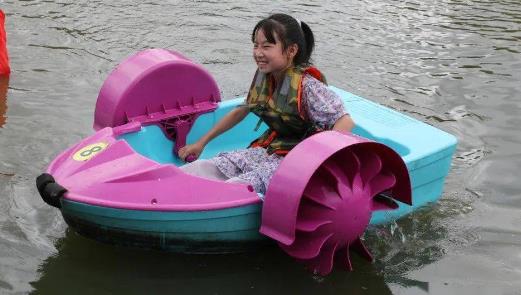 手摇船